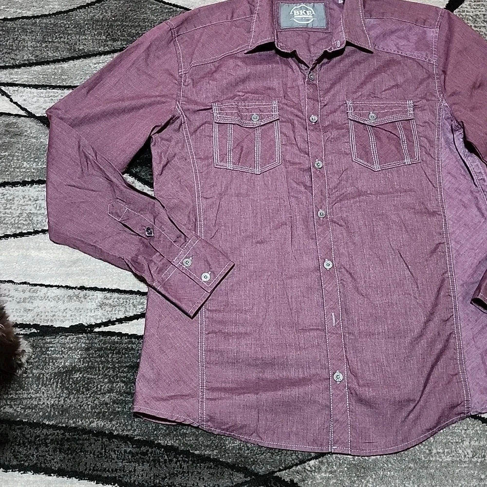 BKE ATHLETIC BURGUNDY & GRAY STITCH CASUAL BUTTON DOWN LONG-SLEEVED SHIRT LARGE